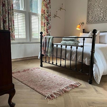 Private Apartment - 3 Bedrooms Harrogate Dış mekan fotoğraf