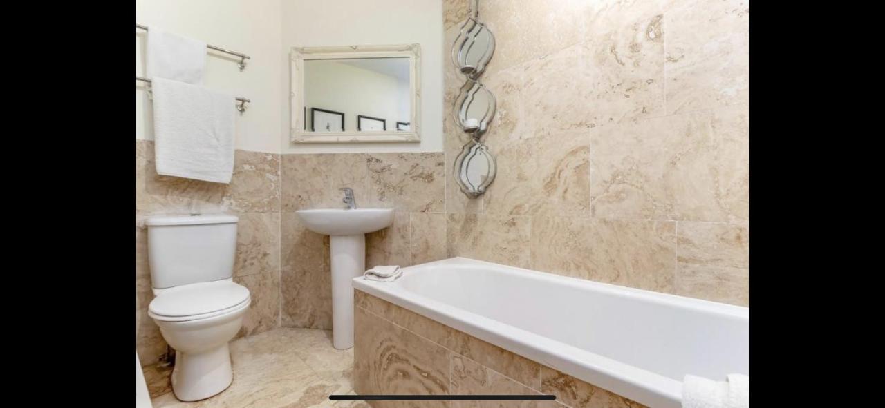 Private Apartment - 3 Bedrooms Harrogate Dış mekan fotoğraf